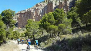 Paredes del Caramucel en la Sierra de la Pila de Blanca por Comunidad Biker MTB